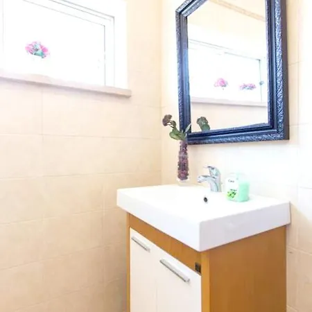 House With 3 Bedrooms In With Wonderful Mountain View Furnished Balcony And Wifi 18 Km From The Beach * Alcobaça