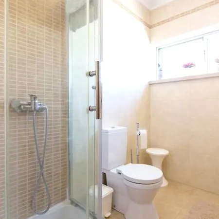 House With 3 Bedrooms In With Wonderful Mountain View Furnished Balcony And Wifi 18 Km From The Beach Alcobaça