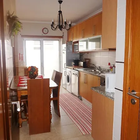 Prázdninový dům House With 3 Bedrooms In With Wonderful Mountain View Furnished Balcony And Wifi 18 Km From The Beach Alcobaça